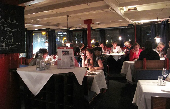 DAS FEUERSCHIFF Hamburg