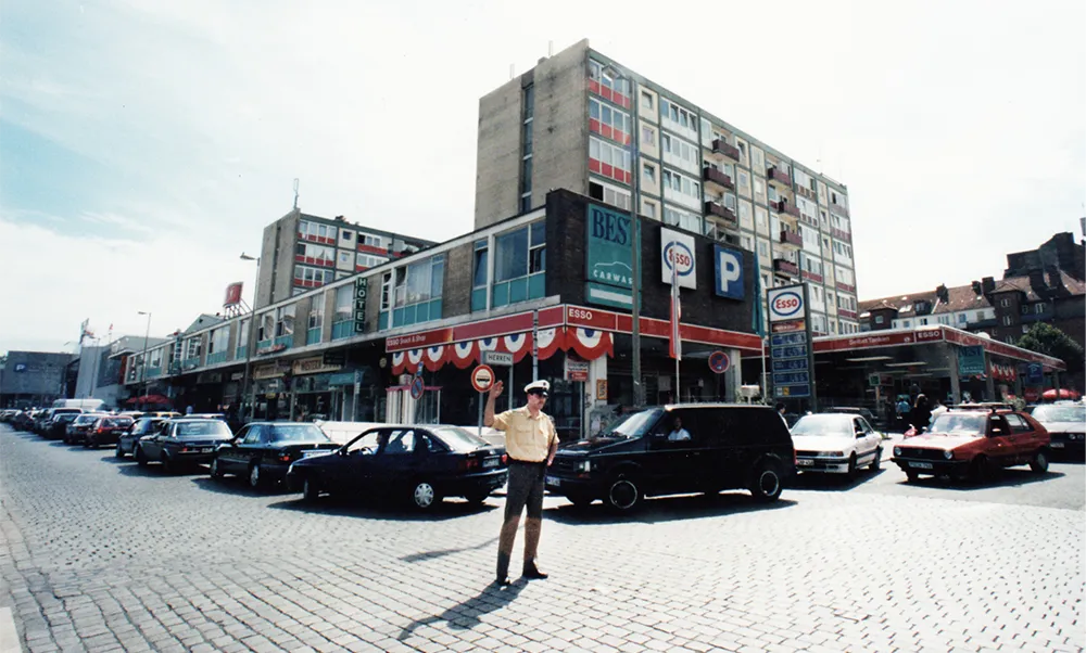 Esso Tankstelle Hamburg Reeperbahn in den 2000er